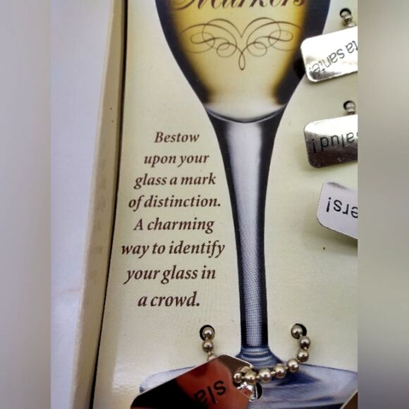 Free Wine Markers Party Holiday Home - Picture 2 of 8